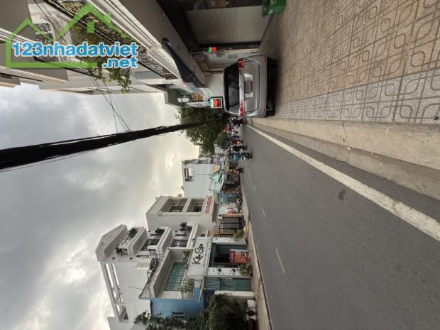 BÁN NHÀ MT Nguyễn Hữu Tiến, Tân Thạnh 4 tầng 68m2 (4x17). Nhà đẹp ở ngay. Giá chỉ 14,8 tỷ.