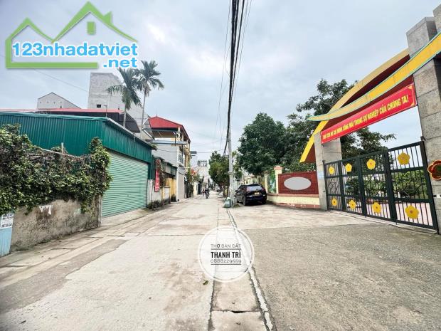 Bán đất Ngũ Hiệp, 118m2, mt 5.5m, ô tô tránh, đối diện trường học. Lh 0888229559