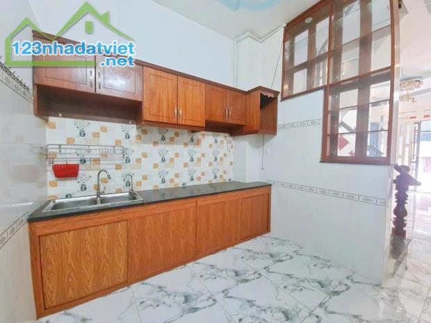 Bán nhà 3 tầng đường Mễ Cốc q8 - 1
