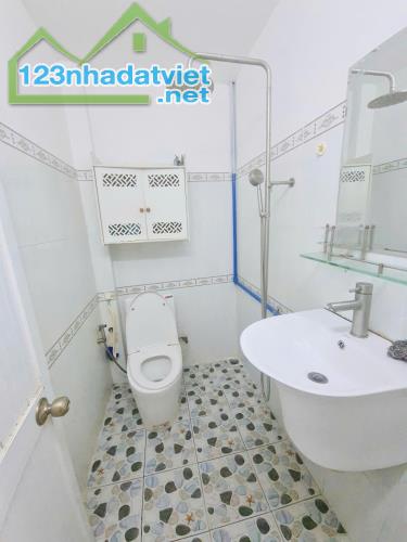 Bán nhà 3 tầng đường Mễ Cốc q8 - 2