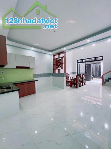 BÁN NHÀ DÂN THỤY KHUÊ TÂY HỒ 65M2 7,5 TỶ FULL NỘI THẤT