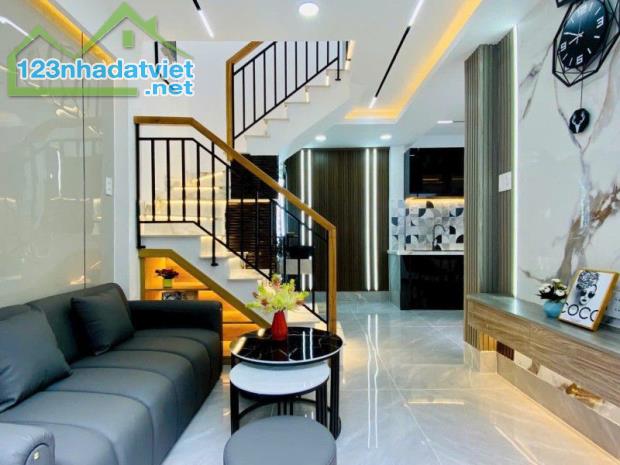 BÁN NHÀ 2 TẦNG ĐƯỜNG NGUYỄN DUY CUNG - GÒ VẤP, 2PN - 2WC, FULL NỘI THẤT, NỞ HẬU GIÁ CHỈ - 1