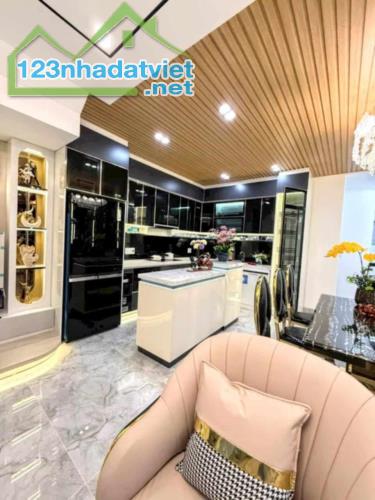 🌈 ViLLa 3 Tầng Đẹp Nhất Phố Biển - 3 Bước Chân Ra Bãi Tắm - DTSd 240m2 - 2