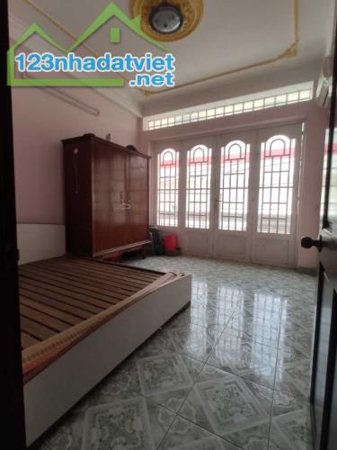 13 TỶ HƠN - NHÀ P.12 QUẬN 10 - NGAY SIÊU THỊ SÀI GÒN - HẺM 1/ XE TẢI THÔNG, K/DOANH - 60M2 - 1