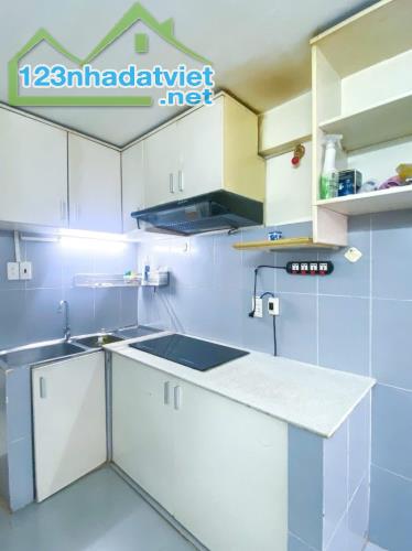 5 TỶ HƠN - NHÀ QUẬN 3 GẦN CHỢ BÀN CỜ - HẺM 4M PHÂN LÔ THÔNG THOÁNG - 30M2 2 LẦU 3PN - 2