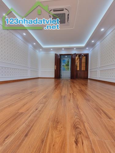HIẾM, LÔ GÓC, KINH DOANH, VỈA HÈ RỘNG Q. CẦU GIẤY, DT 90m x 5T, NHỈNH 30 TỶ