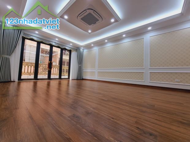 HIẾM, LÔ GÓC, KINH DOANH, VỈA HÈ RỘNG Q. CẦU GIẤY, DT 90m x 5T, NHỈNH 30 TỶ - 1