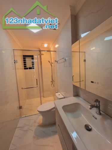 HIẾM, LÔ GÓC, KINH DOANH, VỈA HÈ RỘNG Q. CẦU GIẤY, DT 90m x 5T, NHỈNH 30 TỶ - 4