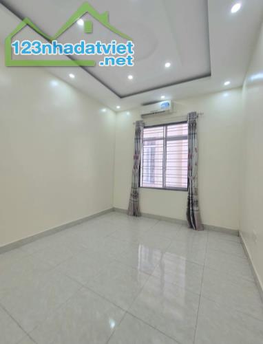 Bán  nhà Tô Hiệu, Trại Cau, Lê Chân, Hải Phòng. 3 tầng, 44m2, 2,68 tỷ. Ngang 6,8m, t2 - 2