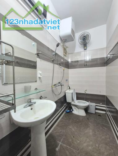 Bán  nhà Tô Hiệu, Trại Cau, Lê Chân, Hải Phòng. 3 tầng, 44m2, 2,68 tỷ. Ngang 6,8m, t2