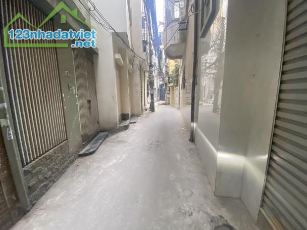 Bán nhà phố Thái Thịnh, Đống Đa, nhà đẹp 5 tầng, thoáng trước thoáng sau - 2