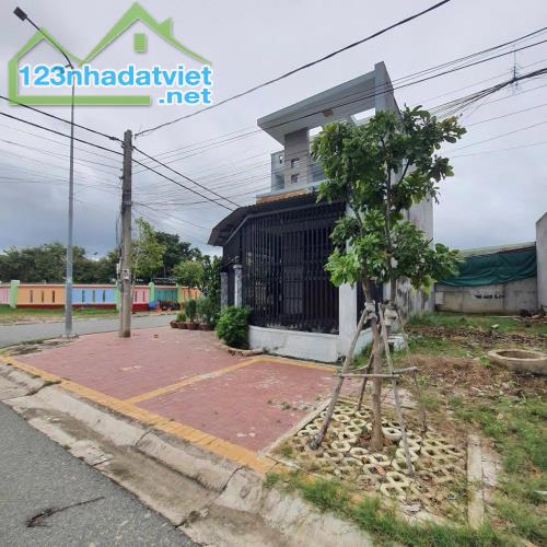 LIỀN KỀ GÓC 2 MẶT TIỀN ĐƯƠNG TRUNG TÂM THỊ TRẤN LONG HẢI - 1