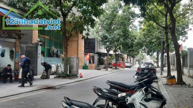 Bán nhà phố Lạc Long Quân, Tây Hồ diện tích 230m2 8 Tầng, mặt tiền 11m, 1 sổ 1 chủ, 96 tỷ - 2