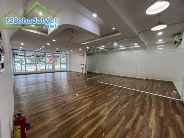 CHO THUE VAN PHONG QUAN 4_75M2 THOANG MAT - 4