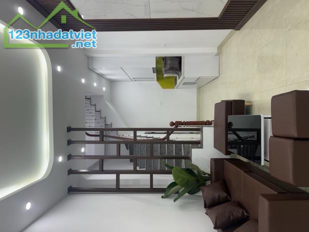 BÁN NHÀ GẤP THỤY KHUÊ - MẶT NGÕ THÔNG - KINH DOANH - VÀI BƯỚC TỚI HỒ TÂY - FUL NỘI THẤT