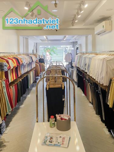 Nhà phố rẻ 1 trệt 2 lửng Cách Mạng Tháng Tám Quận 3 TP. Sài Gòn
