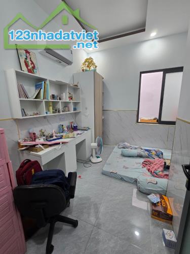 HẺM XE HƠI THÔNG, 51M2, 2 TẦNG, BỜ BAO TÂN THẮNG GIÁ 5.2 TỶ - 2