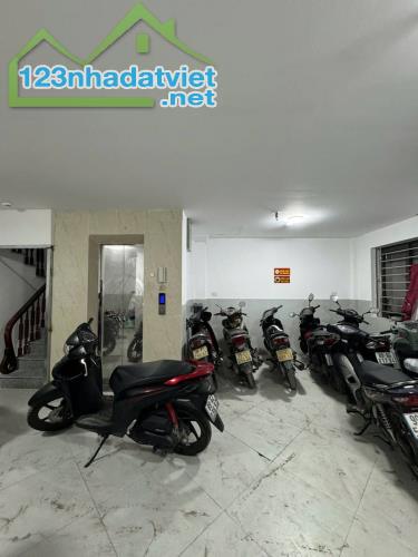 Bán toà CCMN phố Mễ Trì, Nam Từ Liêm, 60m2, 8T, MT 7m, kinh doanh, thang máy, PCCC