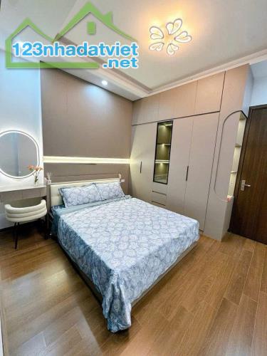 TỨ LIÊN TÂY HỒ, 1 NHÀ RA MẶT PHỐ, KINH DOANH, THANG MÁY, DT 80M2* 5T * 16 TỶ