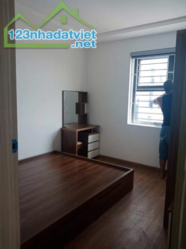 Cho thuê căn hộ tại Ruby phúc lợi 75m2 3pn2wc giá 8 triệu - 4