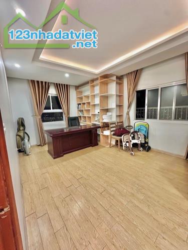 Bán cc CT 1B  Thạch Bàn , Long Biên 100 m Giá 4,95 tỉ ( có TL chút xíu) - 3