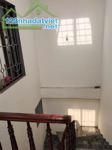51m2, 4 tầng nhà dân xây phong cách BT , lô góc MT9m  tại B.X Trạch chỉ 7 tỷ 6 LH Khánh 09 - 3