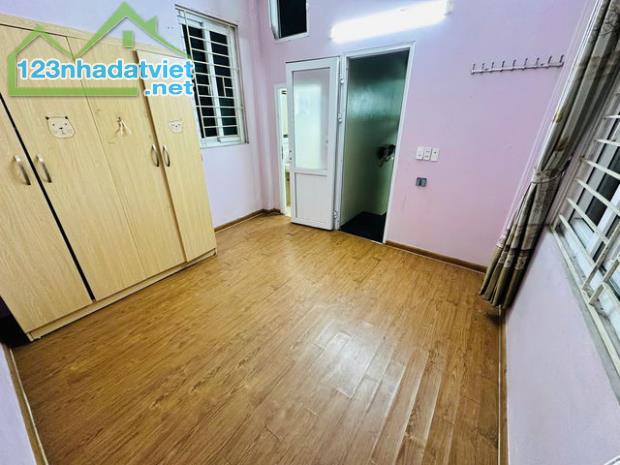 VIP HIẾM HOÀNG MAI - NHÀ 2 THOÁNG - Ô TÔ CẠNH NHÀ - ĐẦU TƯ CỰC NGON