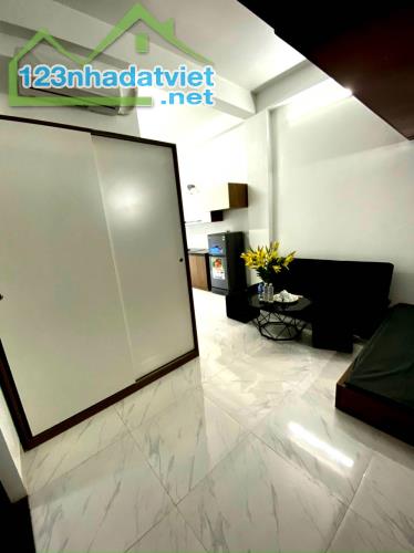 Chính chủ bán nhà siêu hiếm, ngõ 34 Phố Thịnh Quang, Đống Đa: DT 35m2 , 5 tầng,  3,4m. - 2