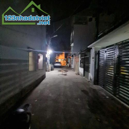 BÁN NHÀ 2 TẦNG  HẺM XE TẢI MÁT MẺ, 95M2( 5,1M NỞ HẬU 6,8M X 16M) NHỈNH 5 TỶ TL - 2