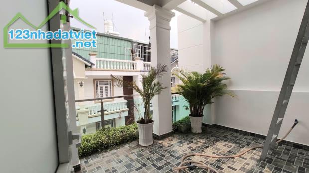 🔥🔥🔥 GÒ VẤP HẺM NHỰA Ô TÔ TRÁNH NỘI KHU SANG TRỌNG ĐỒNG BỘ .ĐƯỜNG PHẠM VĂN CHIÊU. P8 .