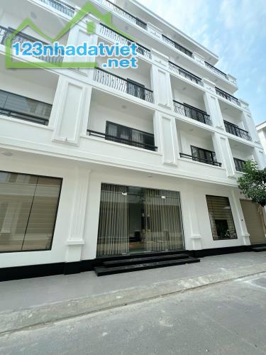 Villa 232m2 phiên bản giới hạn tại KĐT Hưng Phú