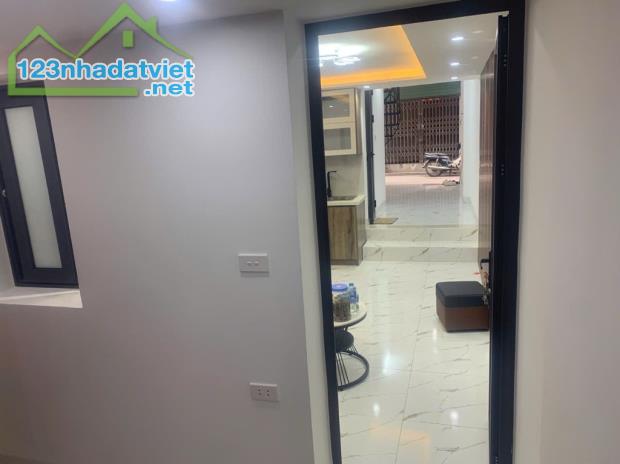 Bán nhà Thịnh Quang nhà đẹp ngõ thông ô tô đỗ cửa kinh doanh 50m giá 6.4 tỷ . - 1
