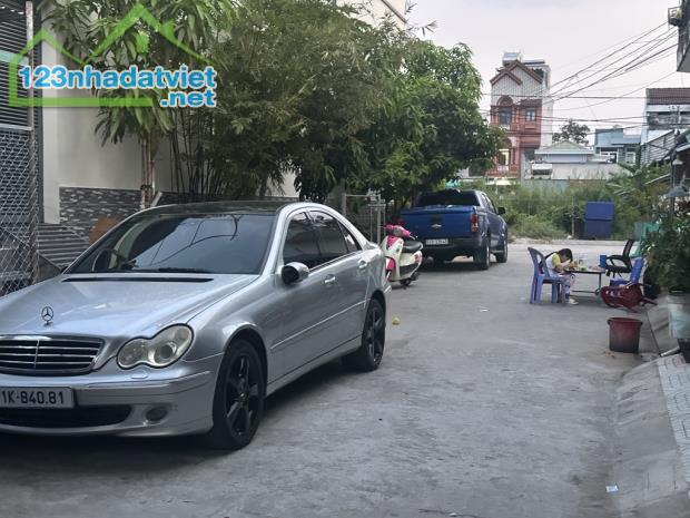 Lô đất 125m2 (5x25m) mặt tiền hẻm 8m, 126 Nguyễn Văn Tạo Long Thới Nhà Bè chỉ 3.8 tỷ