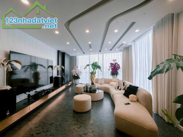 Đội Cấn, Mặt hồ Đầm Tròn, Nội thất Châu Âu, 8 tầng TM. 57m2, MT 5,5m. Chỉ 28 tỷ