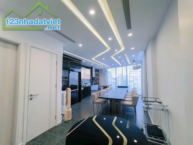 Đội Cấn, Mặt hồ Đầm Tròn, Nội thất Châu Âu, 8 tầng TM. 57m2, MT 5,5m. Chỉ 28 tỷ - 4