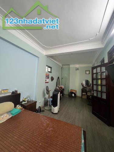 Bán nhà phố Định Công kinh doanh đẹp, ô tô 7 chỗ vào nhà dt 39m 5 tầng mt 6m giá 6,5 tỷ - 4