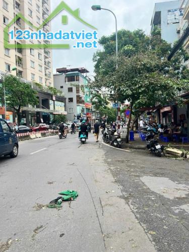 Bán nhà Lạc Long Quân: nhà dân xây, 2 thoáng, 50m ra oto, nhà đẹp - 3