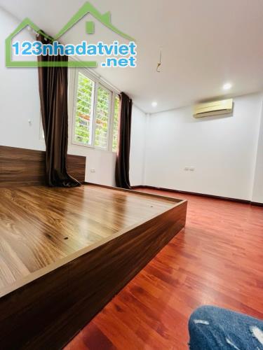 Bán nhà Lạc Long Quân: nhà dân xây, 2 thoáng, 50m ra oto, nhà đẹp - 1