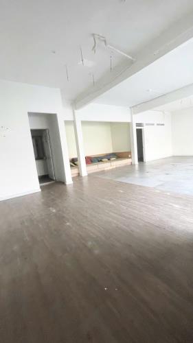 SIÊU PHẨM MẶT TIỀN QUẬN 3 - Ngang khủng 17m - Dòng tiền 5000 usd / tháng - CND 200m2 - - 2