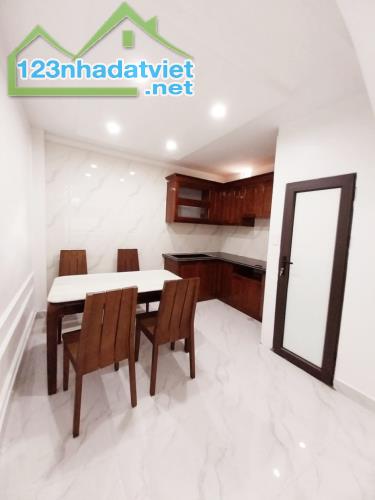 CHỦ BÁN GẤP NHÀ 3 TẦNG ( ĐÚC )  – HẺM OTO THÔNG-  GẦN MÃ LÒ  – 4M*20M CHỈ 4 TỶ 85