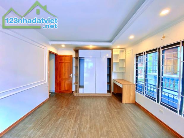 Bán nhà Phố Phương Liệt -TX , DT 70m2 x 5T ,Giá hơn 13 Tỷ ,o to 15m ,Thang Máy - 2