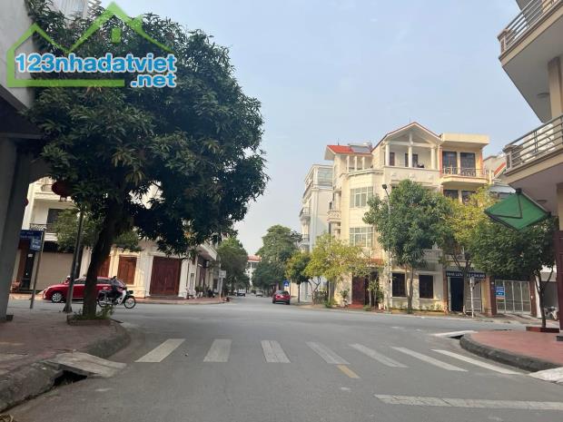 Bán đất mặt phố Cao Bá Quát, Đông Nam Cường, TP Hải Dương, 72m2, mt 4m, hướng tây - 2