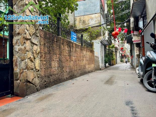 Bán đất ngõ thông gần Quận Uỷ Tây Hồ. Diện tích 165m², giá 26 tỷ. - 1