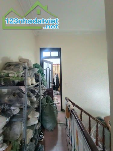 BÁN NHÀ NAM TỪ LIÊM - 2 MẶT THOÁNG - GẦN Ô TÔ - CHƯA ĐẾN 9 TỶ