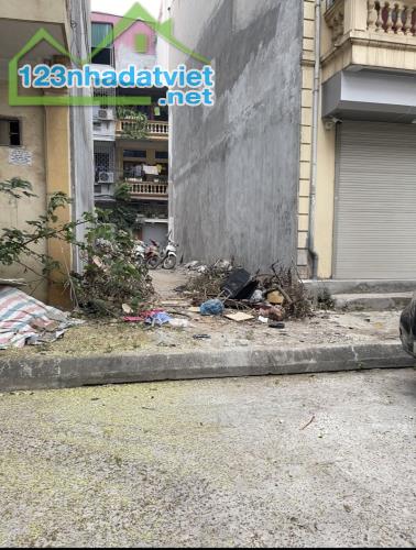 Cực hiếm đất phân lô Văn Quán, Hà Đông 2 mặt đường ô tô vỉa hè 45m2 kinh doanh giá 12 tỷ