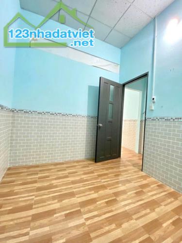 cần bán căn nhà 54m2 ở Bà Điểm - Hóc Môn giá 700 triệu. - 4
