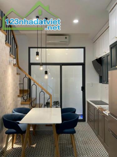 Nhà HXH Nguyễn Thị Minh Khai, P.Dakao, Quận 1, Rẻ đẹp Nhất Quận - 3