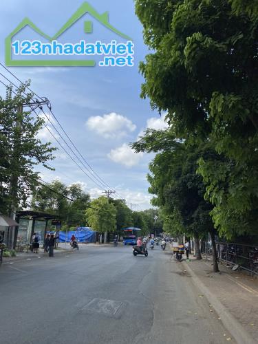 Bán nhà 2 tầng 4.7x17m gần BV Lê Văn Thịnh, đường xe hơi thông, Cát Lái, TP Thủ Đức