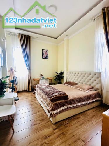 Cần Bán Gấp Villa - 225m2 đường Nguyễn An Ninh - Phường 6 - Đà Lạt - 1