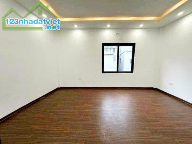 Chính chủ bán nhà đẹp Ba Đình, Phố Kim Mã 32m2, giá nhỉnh 6 tỷ - Vài bước ra phố, MT 5m - 1